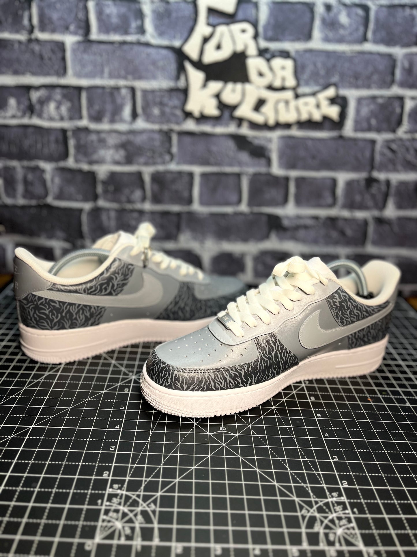 Smooth Grey AF1